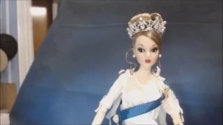 Baz Reviews: Mizi Dolls: The Queen