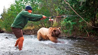 Только посмотрите что может сделать медведь на рыбалке… Редкий случай!