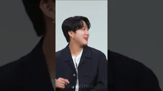 Changbin and Han scare their father for 12 seconds. #skz #straykids #bangchan #changbin #hanjisung