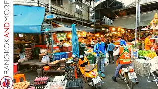 Sunday Morning Market In Thailand 7 AM