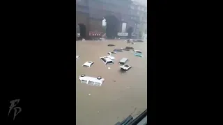 China SHOCKED! Craziest Flood in Zhengzhou, China (July 20, 2021) Car Floating 🙏🙏