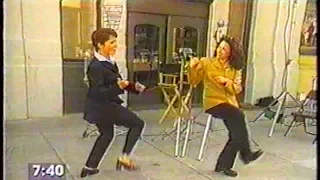 Julia Louis-Dreyfus teaches "The Elaine Dance" to Katie Couric (1998)