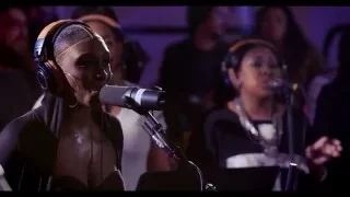 Snarky Puppy feat. Laura Mvula & Michelle Willis - "Sing to the Moon" (Family Dinner Volume Two)