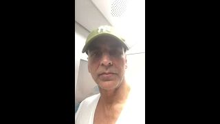 Akshay Kumar travels in Mumbai Metro, stays amazed by speed of commuting, shares his experience