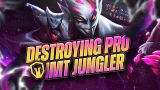 HOW TO DESTROY PRO JUNGLERS WITH AP SHACO - League Of Legends