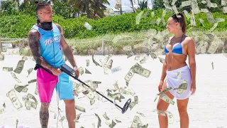 GOLD DIGGER EXPOSED BY METAL DETECTOR!!