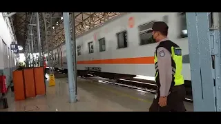 kereta masuk jalur 4 st cikampek