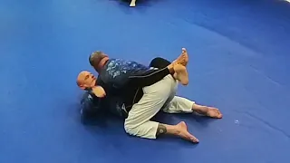 Gracie jiu Jitsu purple belt vs blue belt sparring; Peter and Vinny