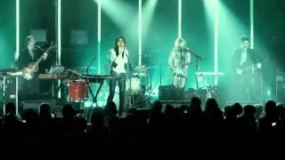 Charlotte Gainsbourg - Trick Pony [Live] (Official Music Video)