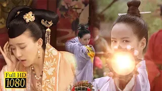 The Taoist nun lit up the bronze mirror, which made the queen fall to the ground with a headache!