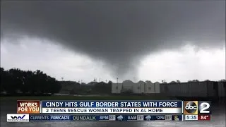 Cindy hits gulf border states with force
