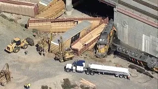 Union Pacific freight train hauling lumber derails in SoCal, sending 13 cars off tracks l ABC7