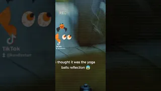 😭🙈i thought it was a reflection 😱 tik tok paranormal filter