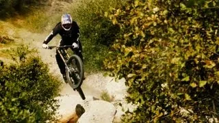 Aaron Gwin Blazes a Downhill MTB Trail in California