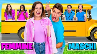 MASCHI vs FEMMINE ALLA GITA DI SCUOLA CON TUTTI I NOSTRI AMICI!🚌