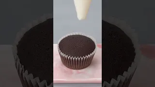 Amazing Cupcake Decorating Idea