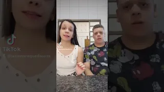 dublando vídeo do Tik Tok