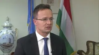 Hungary 'will never accept mandatory quota system' for migrants