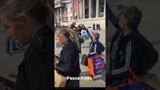 Viva la fi*a anche a Londra! - CarlettoLife clip 🐊