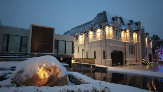 Snowy Day beautiful and Cozy Homes, Toronto, Canada, Ontario December  2021