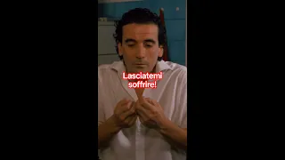 Il famoso "Lasciatemi soffrire in pace!" di Troisi | Shorts | Netflix Italia