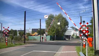 Spoorwegovergang Hasselt (B) // Railroad crossing // Passage à niveau