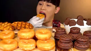 ASMR 달콤한 글레이즈 도넛과 생크림 몽쉘 크로플 티코 초코아이스크림 먹방~! Glazed Donuts With Crople Whipped Cream MuKBang~!!