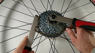 Как снять кассету с колеса велосипеда.