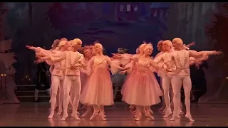 NUTCRACKER - Waltz of the Flowers (Mariinsky Ballet)