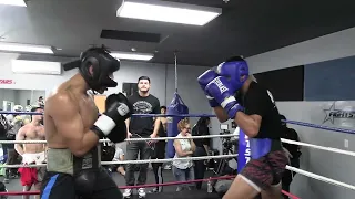 JOSE BENAVIDEZ GIVING DIEGO PACHECO INSTRUCTIONS DURING HEATED SPARRING SESSION EsNews Boxing