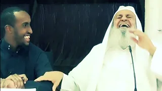 مزاح الشيخ فلاح مندكار رحمه الله مع أحد الأخوة من المغرب