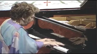 Alicia de Larrocha plays Albéniz - El Puerto & El Albaicín (1984 Live)