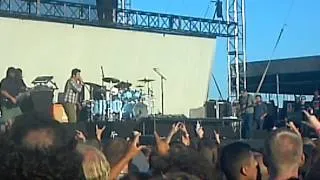 Deftones - Rocket Skates (Live) Iowa Knotfest