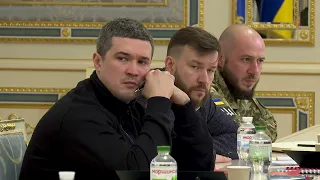 Володимир Зеленський провів нараду з урядом, військовими та ОПК