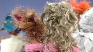 The Muppet Show - 102: Connie Stevens - At The Dance (1976)