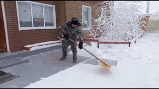 Снеговая лопата ‘Снежок’