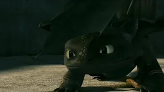 Toothless outsmarts Razorwhip 🐉🐲