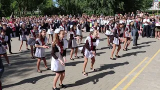 Танец выпускников (гимназия №1 г. Новогрудка, последний звонок)