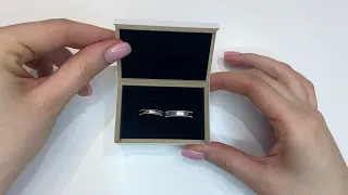 Классические обручальные кольца с бриллиантом