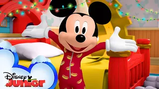 Hey Hey It's Holiday Breakfast 😋 | Music Video | Mickey's Holiday Party | Disney Junior