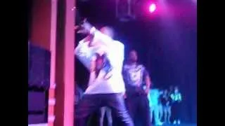 BOW WOW & OMARiON- LET ME HOLD YOU ( LiVE @ GROVE OF ANAHEiM )6/8/12