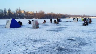 Зимняя рыбалка 2023 в заливе Днепра.