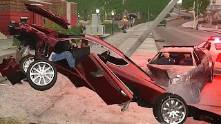 Smashing cars to pieces with damage x4 GTA 4