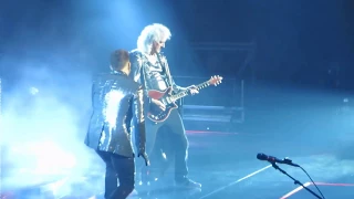 Queen & Adam Lambert perform "Bohemian Rhapsody" in Boston, 07/25/17