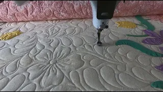 Longarm feathers on a Vintage Floral Applique Quilt