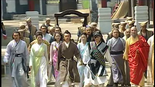 The six sects faced danger, thinking they were doomed, but Zhang Wuji ultimately rescued them.