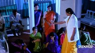 Mayadari Mosagadu Movie Scenes - Sujatha supporting the women - Vinod Kumar, Soundarya