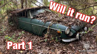 Dragging a 1971 MGB out of the Woods after 20 years! Will it Run? Part 1