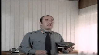 Il brigadiere Pasquale Zagaria ama la mamma e la polizia - Clip #7 by Film&Clips