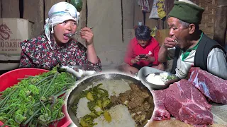 Buff meat and Green Fiddlehead #Niguro Recipe cooking & eating in Village Kitchen || Village eating